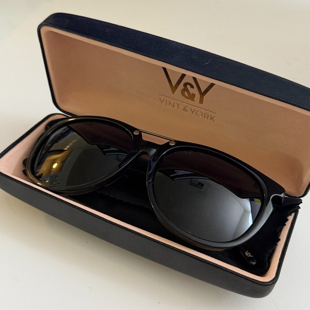 Vint & York Caper Sunglasses Shiny Black with Silver Accents NEW
